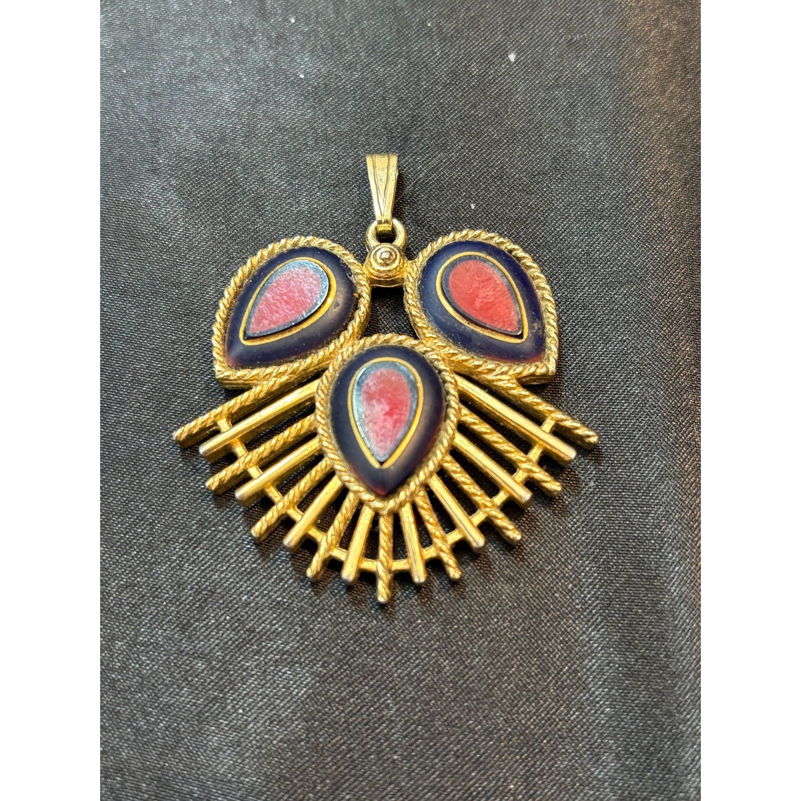 Other Vintage Sarah Coventry Catherine Gothic Purple Cabochon Pend 