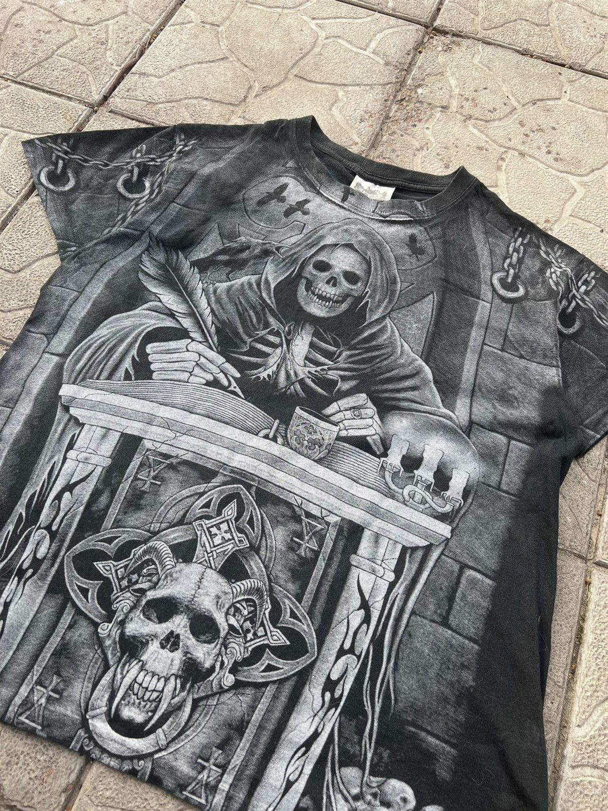 Affliction × Vintage Vintage Y2K Affliction style Skull All Over Print TShirt Size US M / EU 48-50 / 2 - 4 Thumbnail