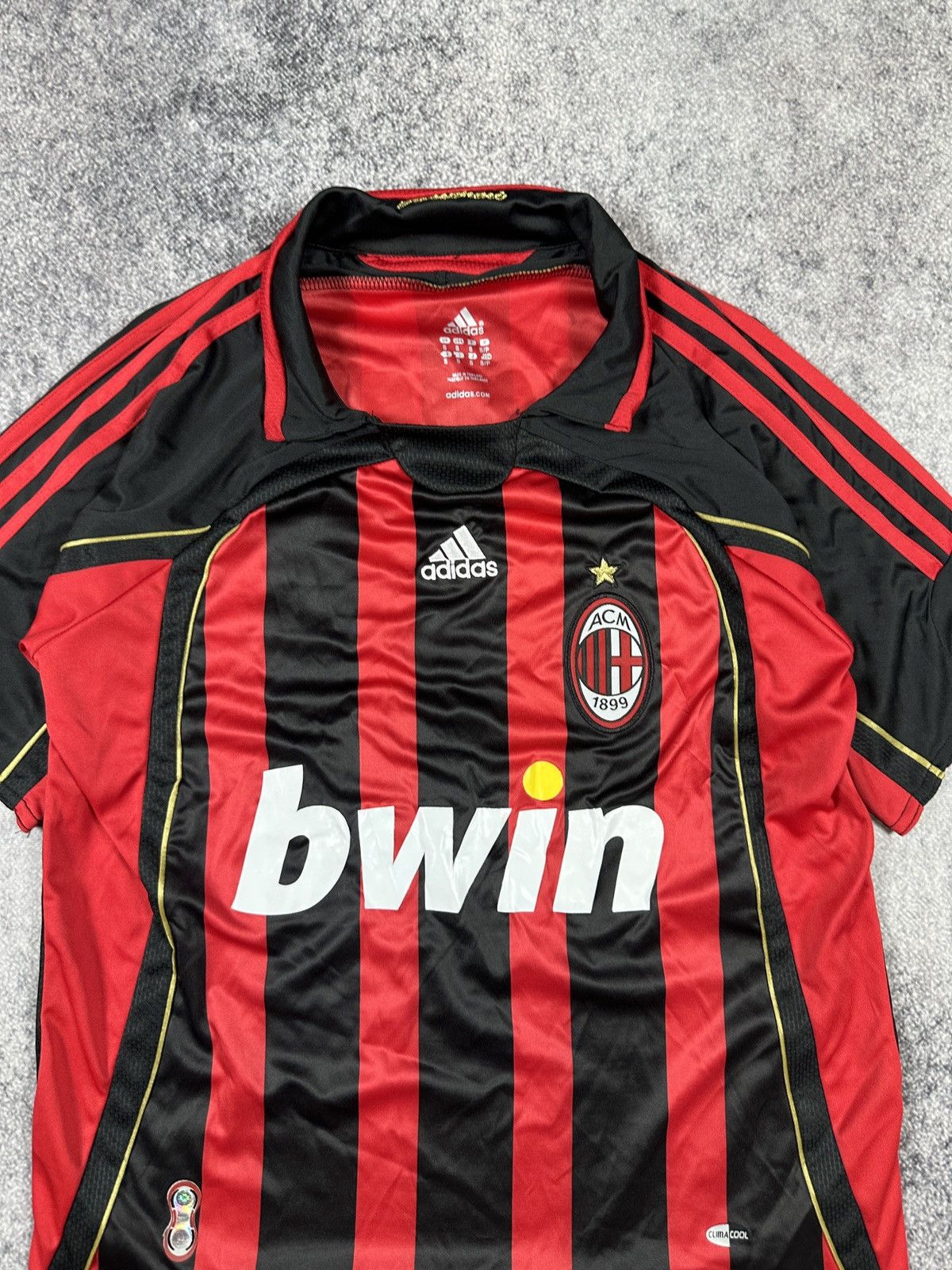 Vintage Vintage Adidas Milan 06/07 Kaka 22 Soccer Jersey VTg Style S Size US S / EU 44-46 / 1 - 2 Thumbnail