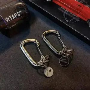 Uniform Experiment Carabiner