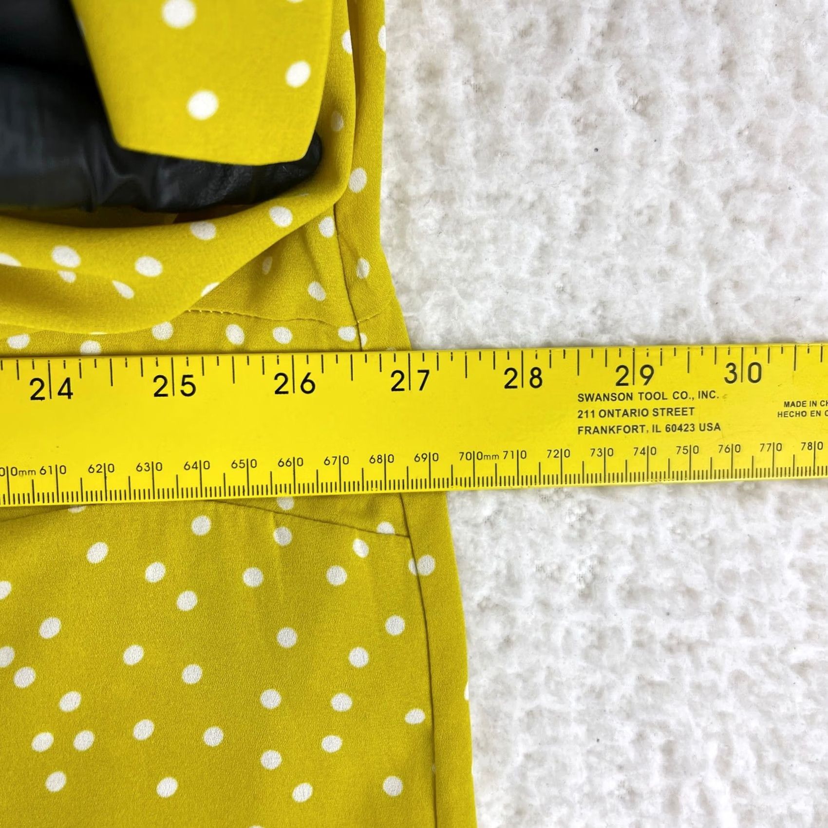 Torrid Torrid Yellow Polka Dot V-Neck Shirt Womens 3X Roll Tab Sleeve Blouse, Plus Size, Casual, 3/4 Sleeve, Polyester Size XXL / US 16-18 / IT 52-54 - 7 Thumbnail