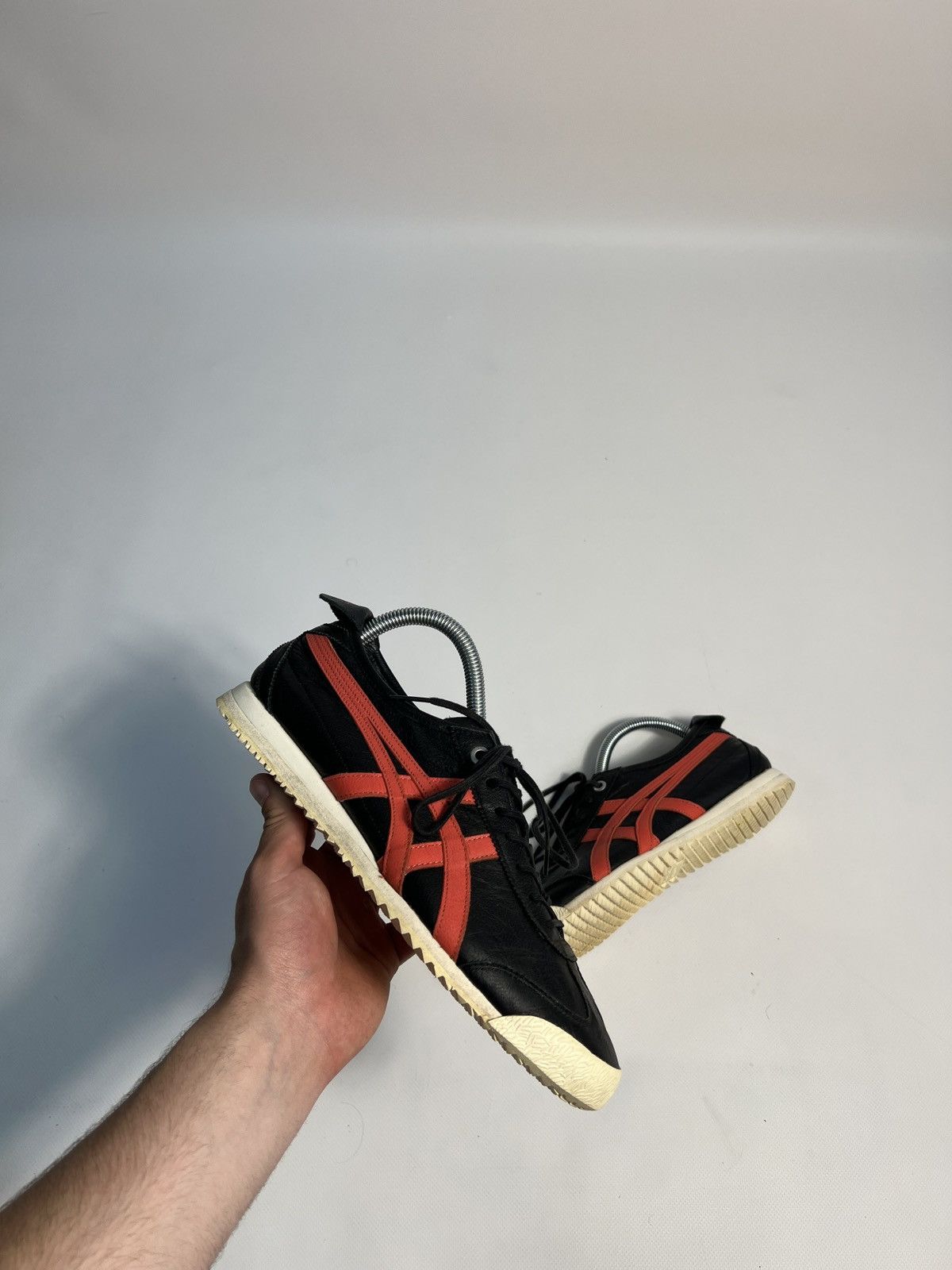 Asics × Japanese Brand Asics Tiger Onitsuka Leather Vintage Sneakers 90s Size US 7 / EU 40 - 1 Thumbnail