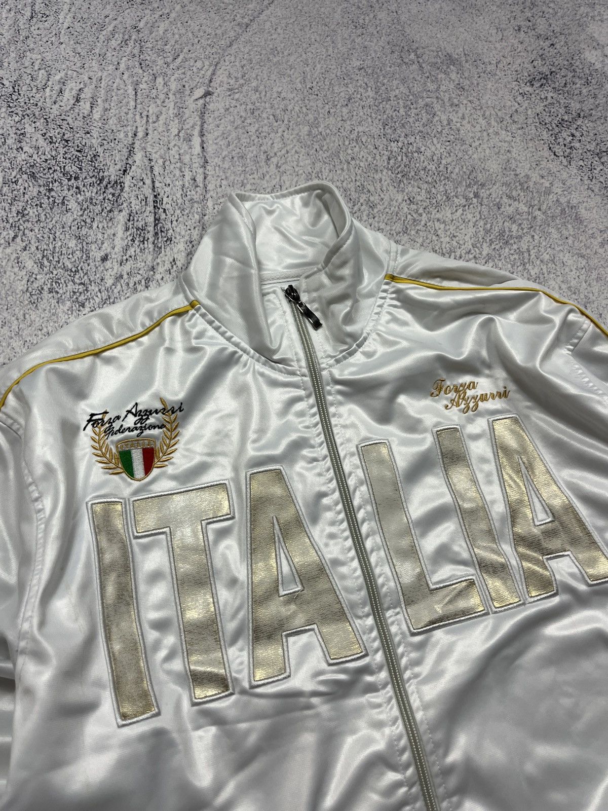 Vintage Italia Forza Azzuri Big Logo White Zip Track Jacket Hype Y2K Size US L / EU 52-54 / 3 - 6 Thumbnail