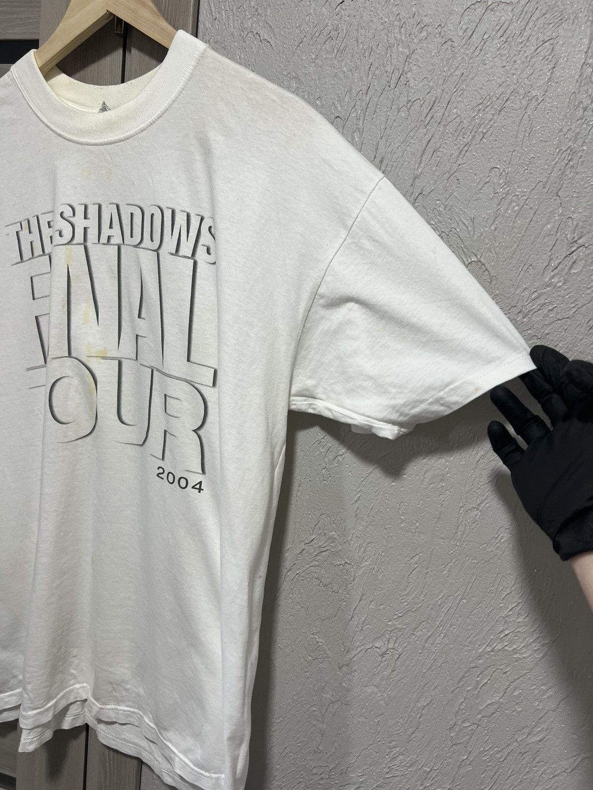 Band Tees The Shadows Final Tour 2004 Tee Vintage Rock Band Shirt Size US XL / EU 56 / 4 - 11 Thumbnail