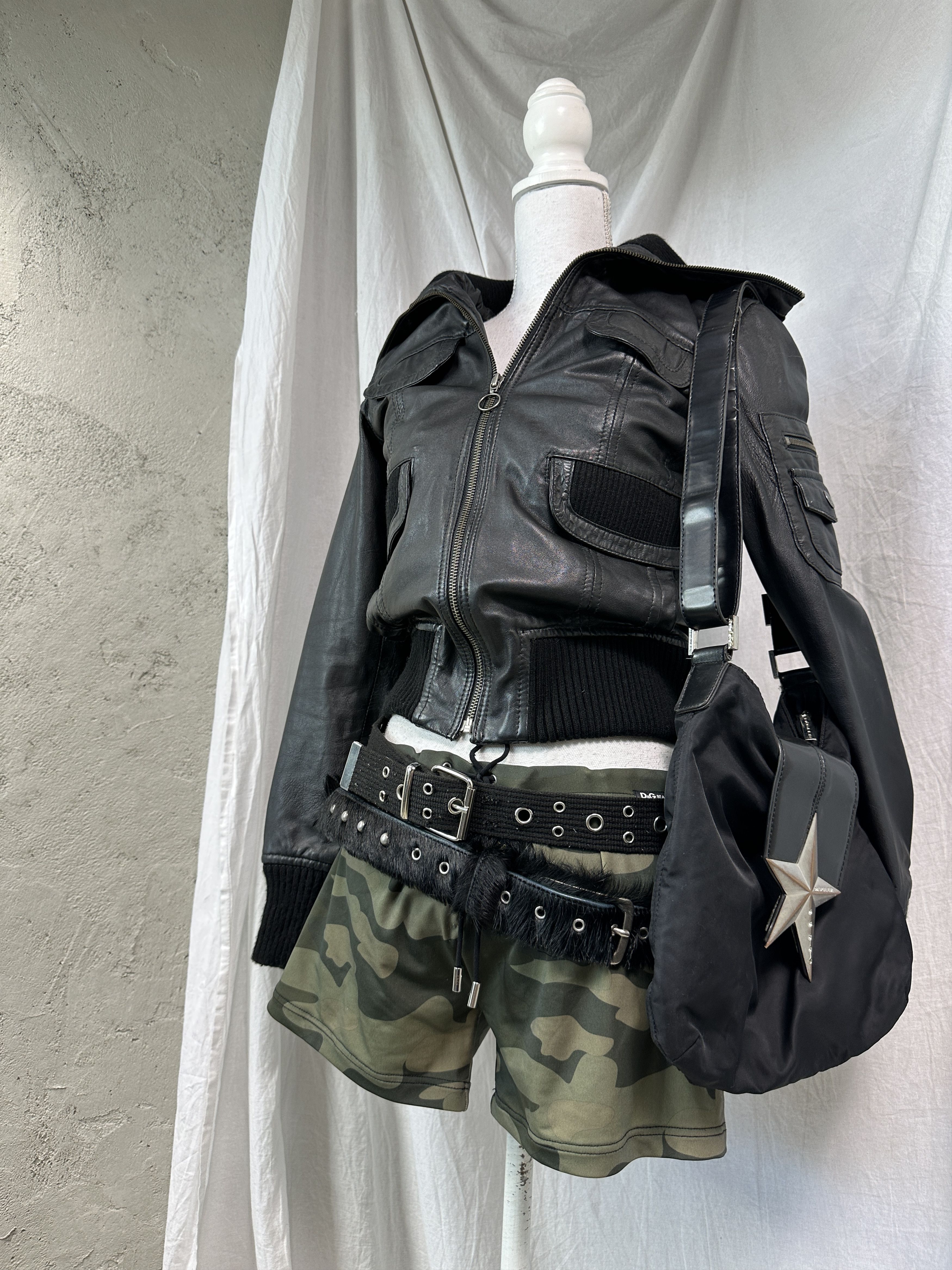 Dolce & Gabbana Vintage Micro Shorts Dolce & Gabbana Camo Print Shorts 00s Size 27" / US 4 / IT 40 - 1 Thumbnail