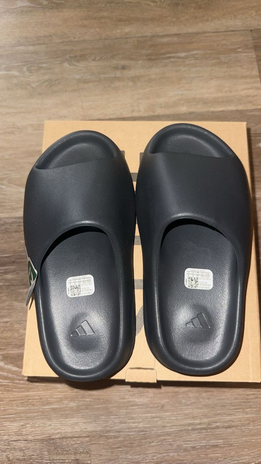 Yeezy Adidas Yeezy slide Size US 5 / IT 35 - 4 Thumbnail