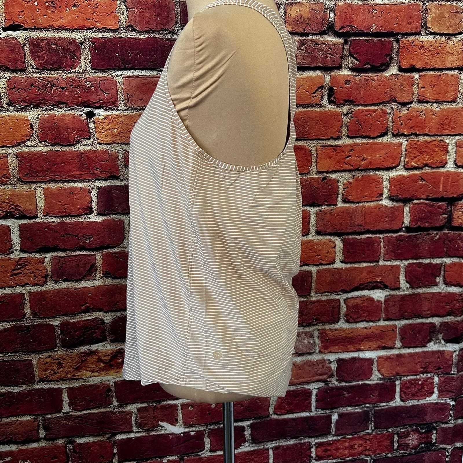 Lululemon Lululemon Tank Top size 10 Size L / US 10 / IT 46 - 4 Thumbnail