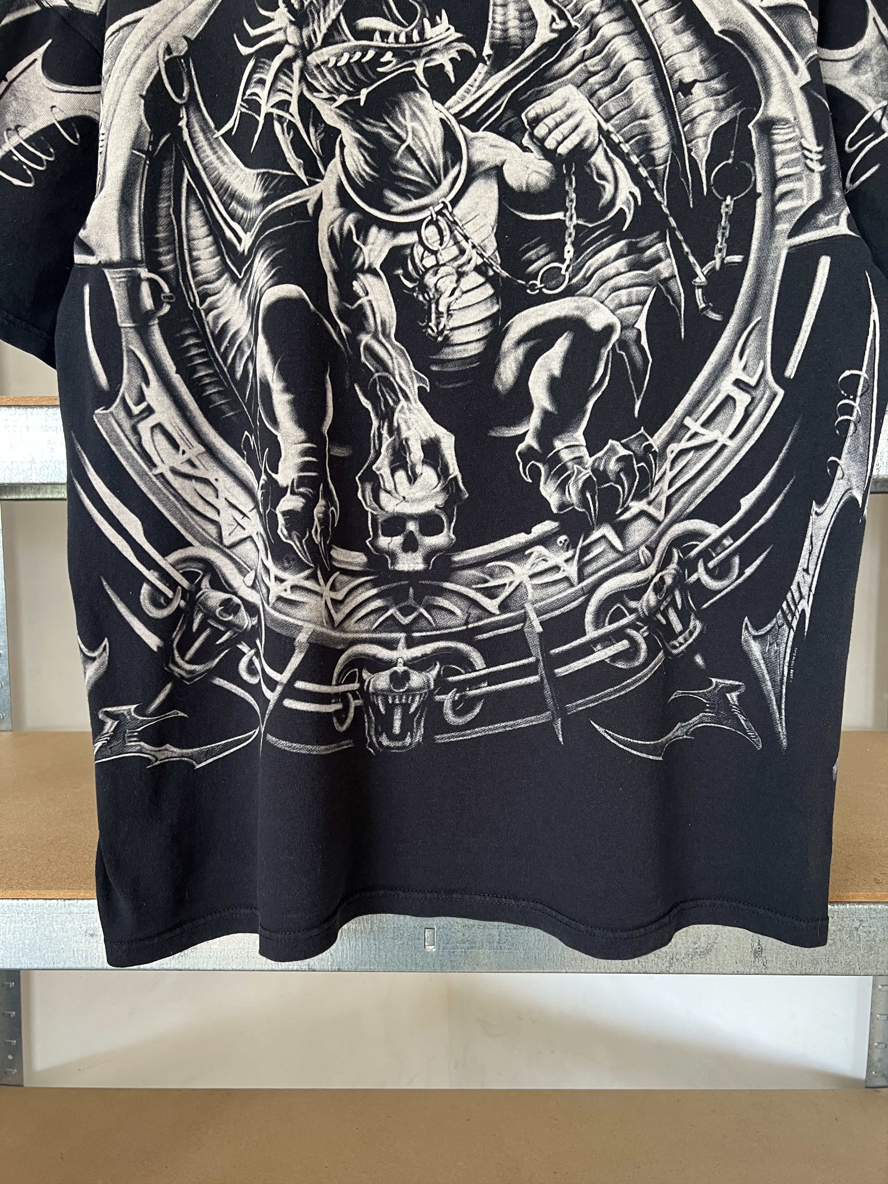 Liquid Blue Liquid Blue Dragon Catcher Vintage 2008 Universal Tee Size US XL / EU 56 / 4 - 14 Thumbnail