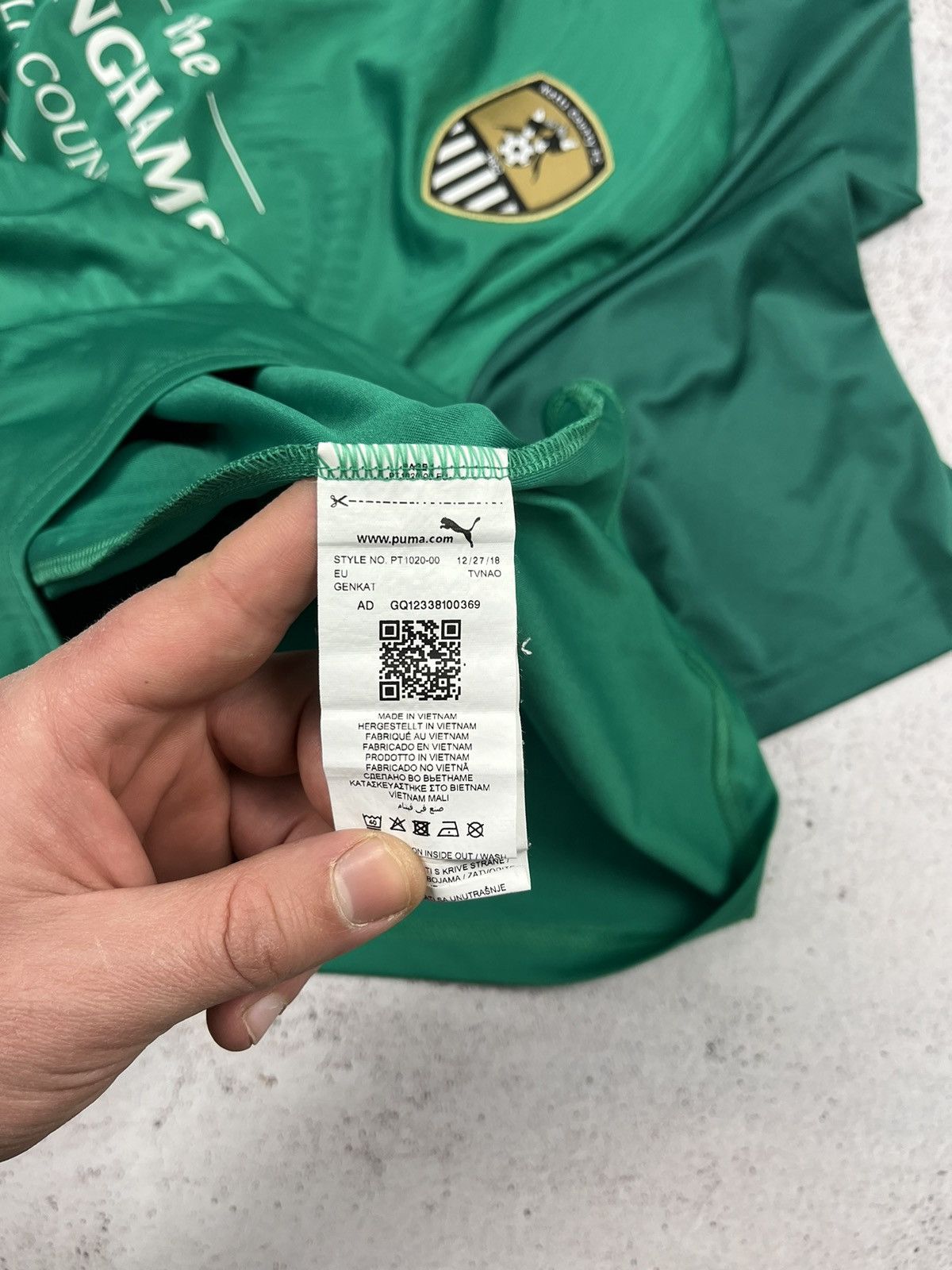 Puma NOTTS COUNTY 2020-21 GOALKEEPER FOOTBALL SOCCER JERSEY PUMA Size US M / EU 48-50 / 2 - 6 Thumbnail