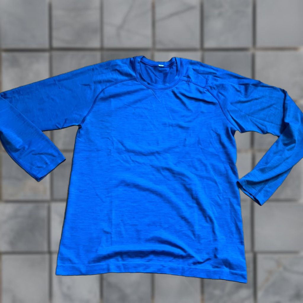 Lululemon Lululemon Long Sleeve Performance Shirt Men Medium Blue Tech Stretch Crew Size US M / EU 48-50 / 2 - 1 Thumbnail
