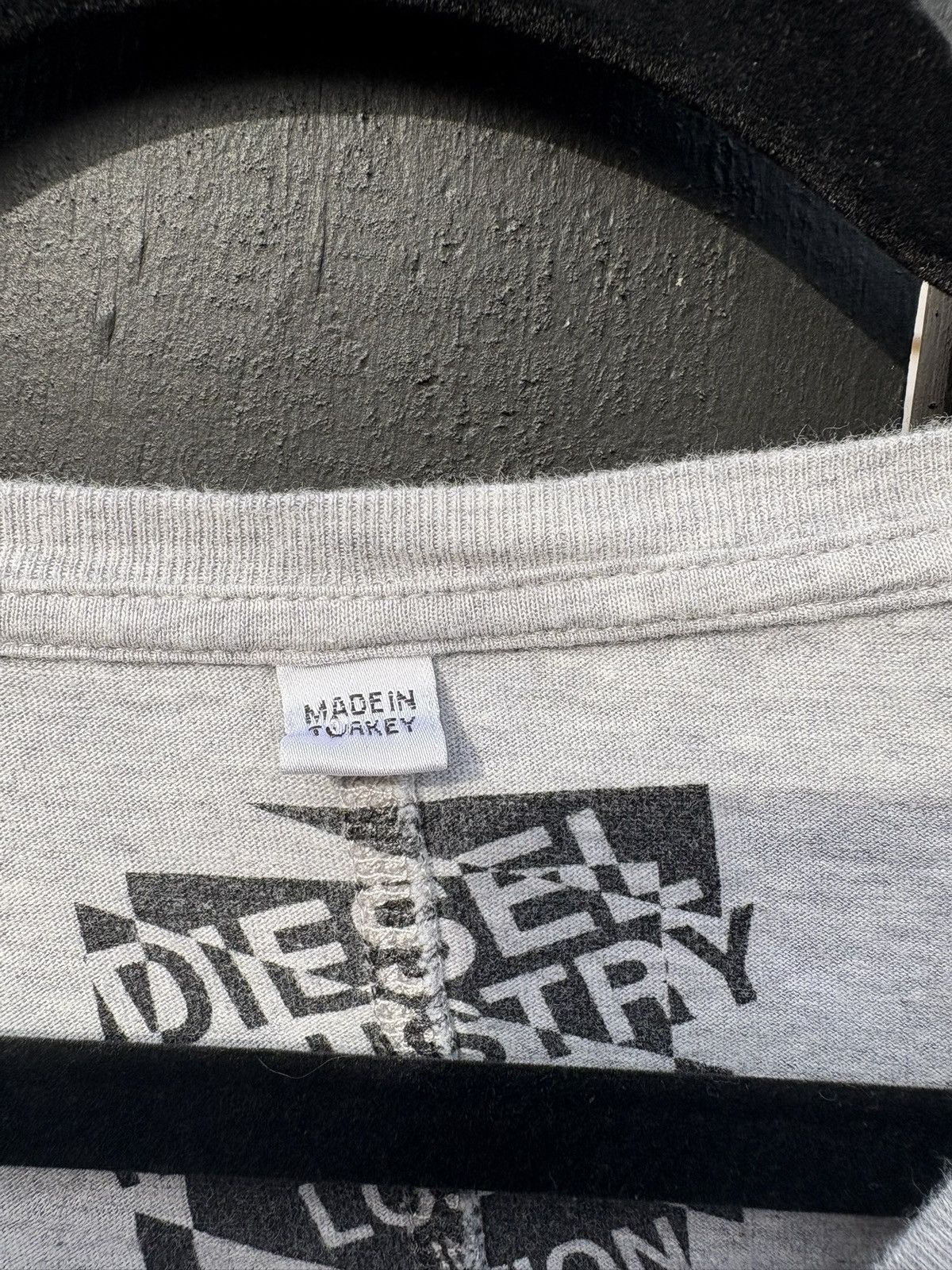 Diesel Diesel Industry Lost Vintage Streetwear Hype T-shirt Size US XL / EU 56 / 4 - 5 Thumbnail