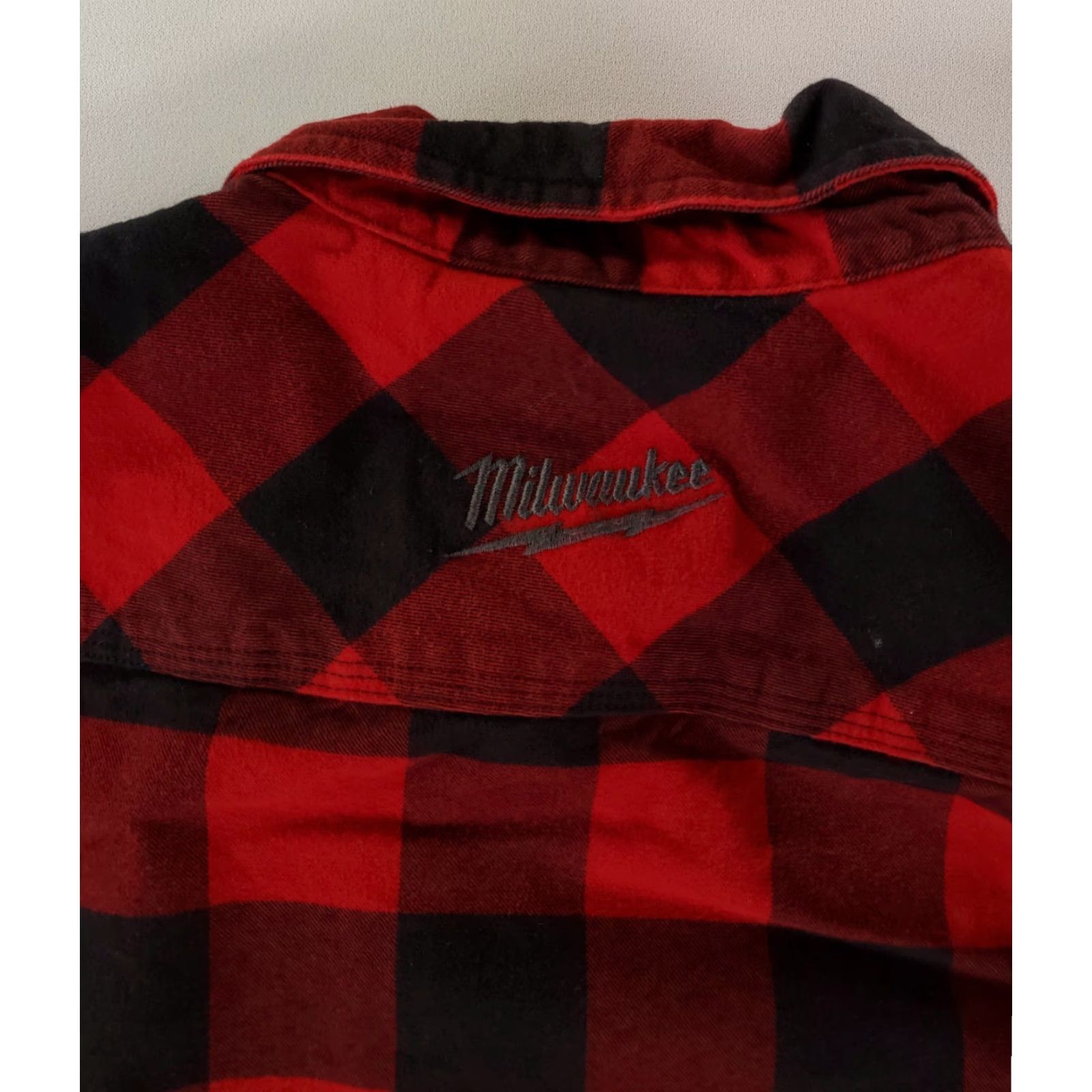Vintage Milwaukee Gridiron Button Up Shirt Buffalo Check Flannel Red Black Mens XL Size US XL / EU 56 / 4 - 8 Thumbnail