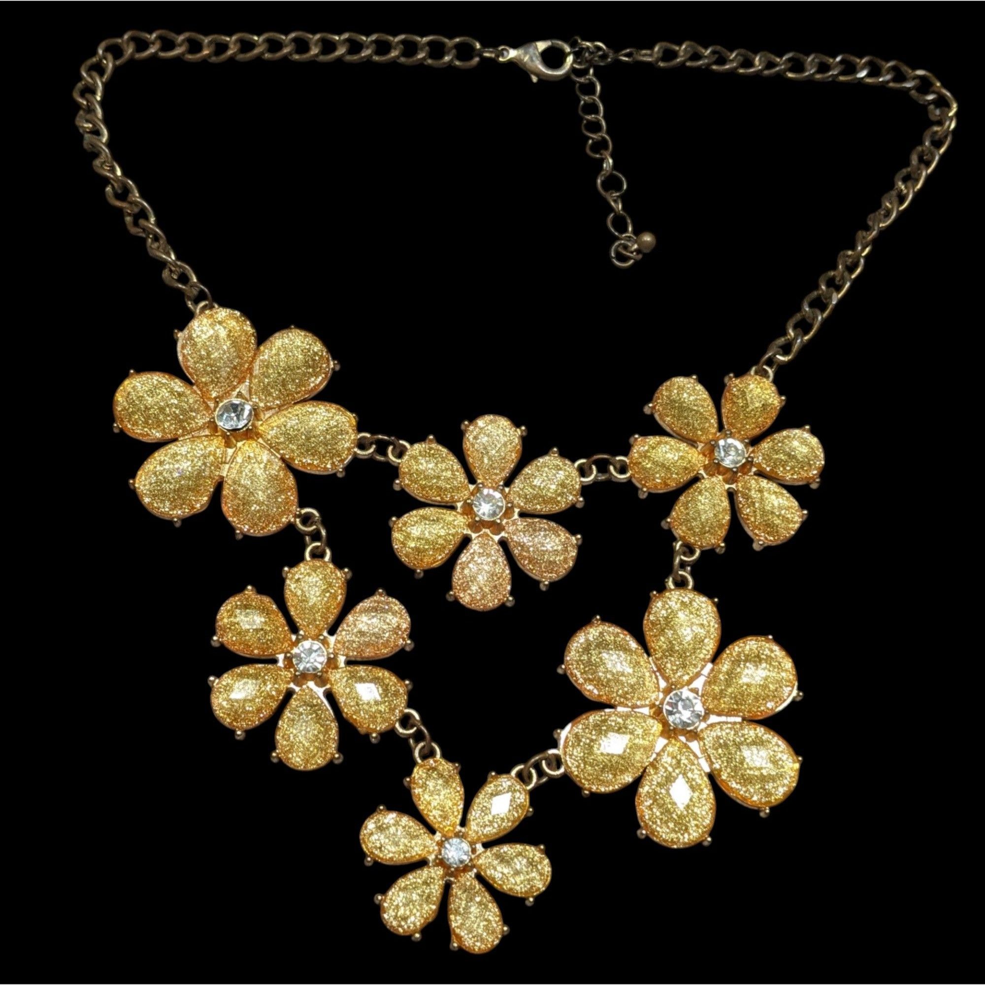 Other Fairycore Glam Yellow Glitter Flower Statement Necklace Size ONE SIZE - 1 Thumbnail