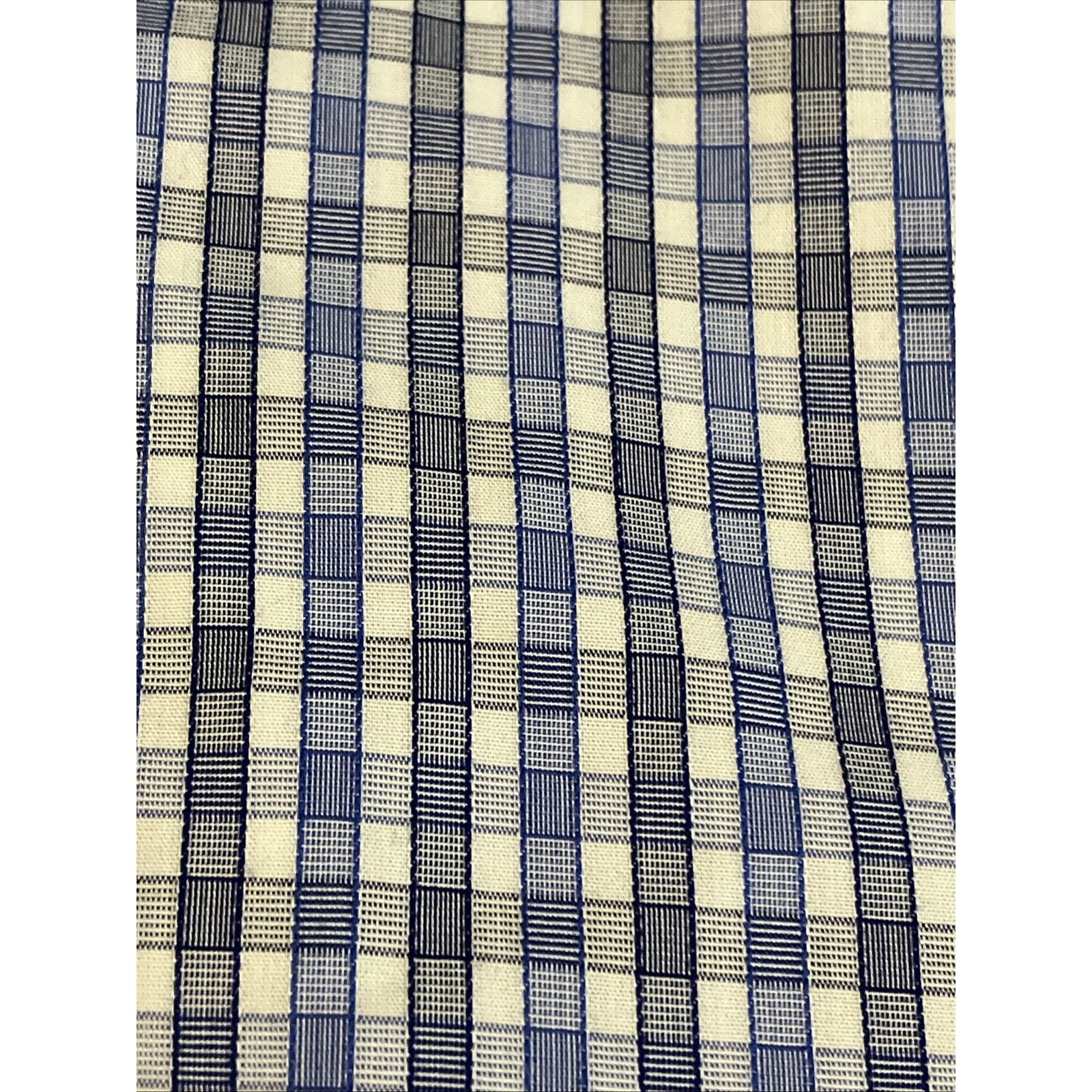 UNTUCKit UNTUCKit Shirt Mens Medium REGULAR Fit Wrinkle Free Button Size US M / EU 48-50 / 2 - 5 Thumbnail