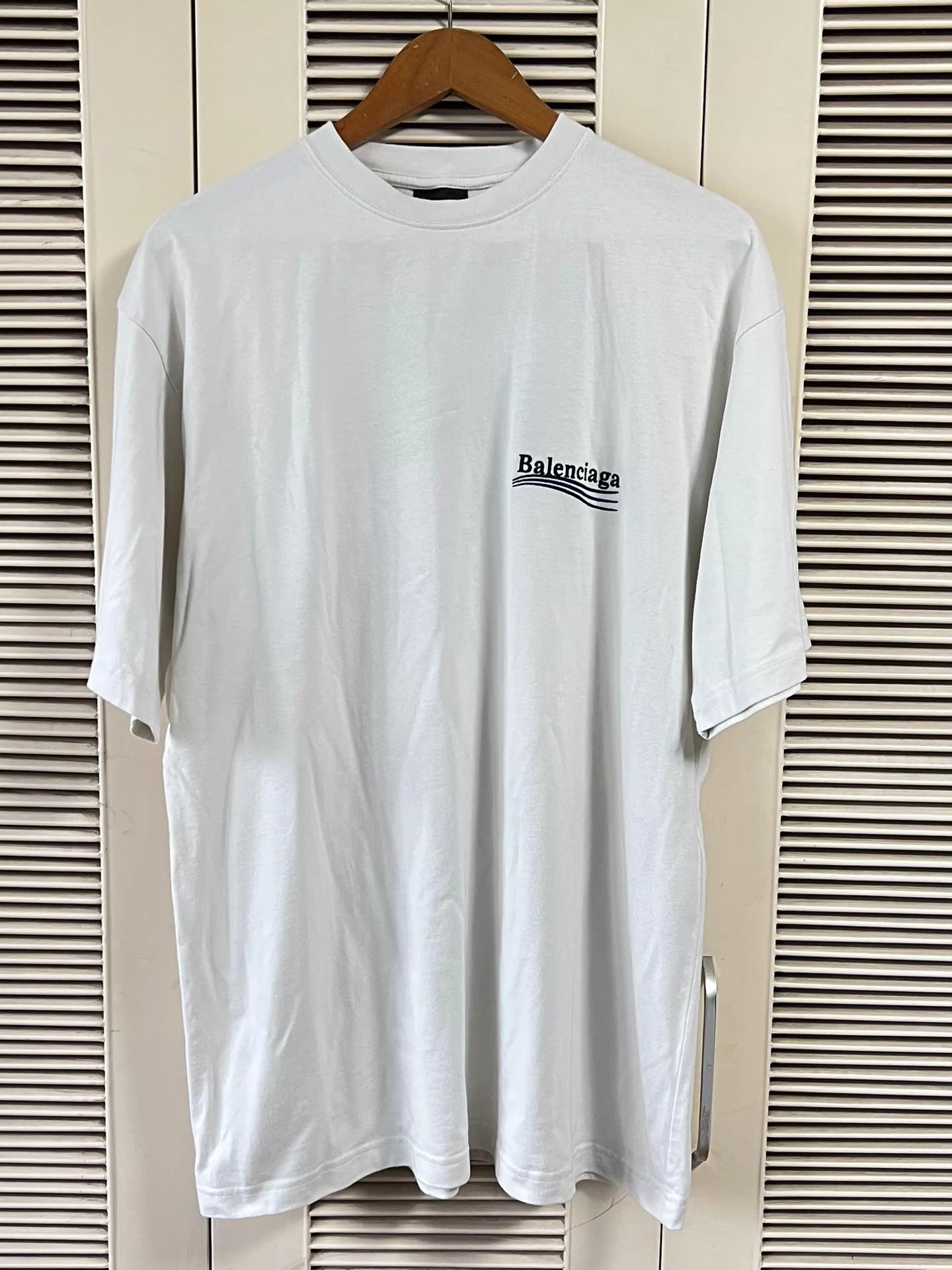 Balenciaga Balenciaga Men's White Relaxed Logo Embroidered Short Tee S Size US S / EU 44-46 / 1 - 1 Thumbnail