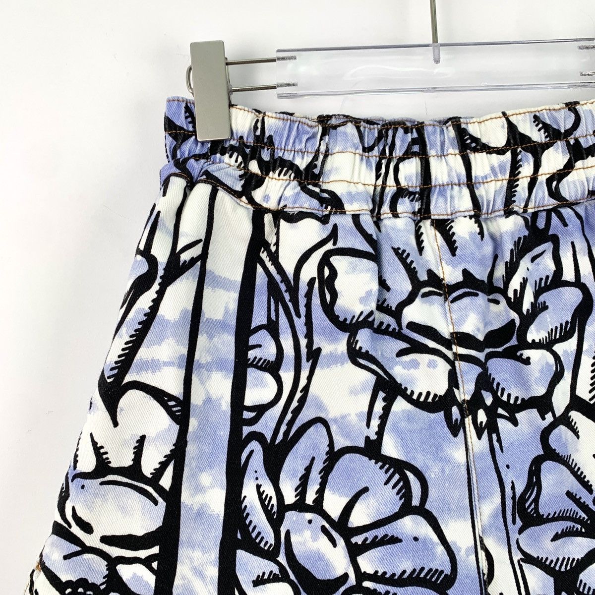 Fendi Fendi California Sky Floral Printed Casual Shorts K26WX Size 27" / US 4 / IT 40 - 4 Thumbnail