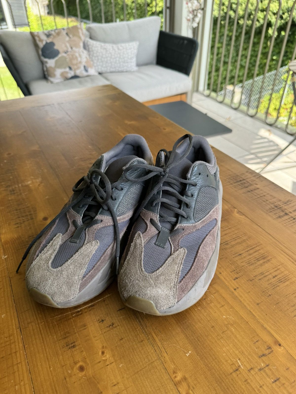 Adidas × Yeezy Yeezy 700 Size US 10.5 / EU 43-44 - 3 Thumbnail
