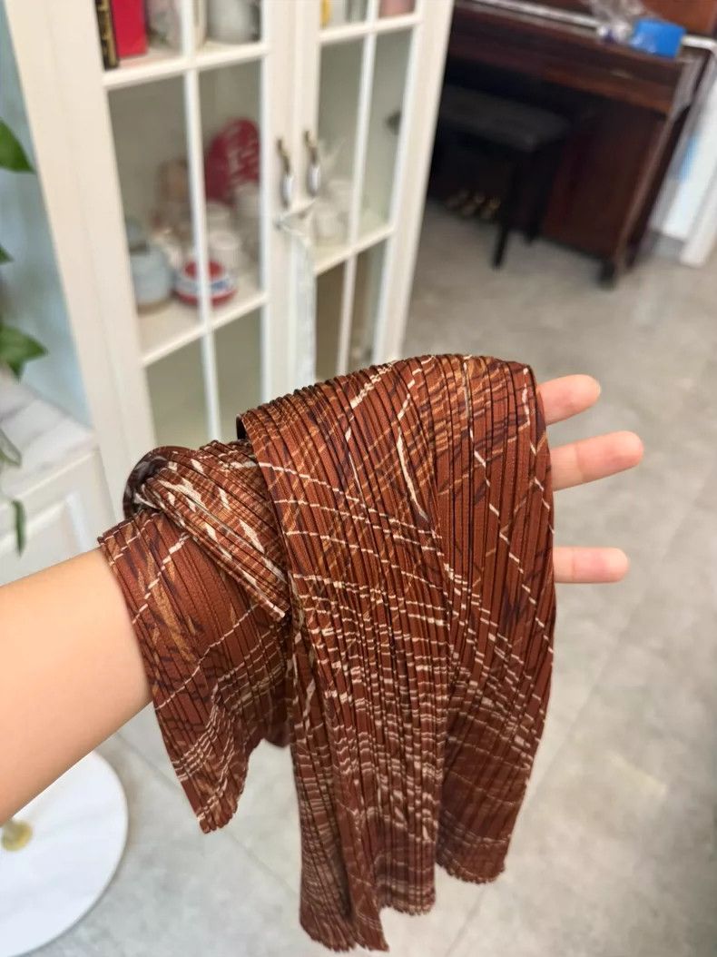 Issey Miyake Issey Miyake size:3 Brown pleated top Size XS / US 0-2 / IT 36-38 - 6 Thumbnail