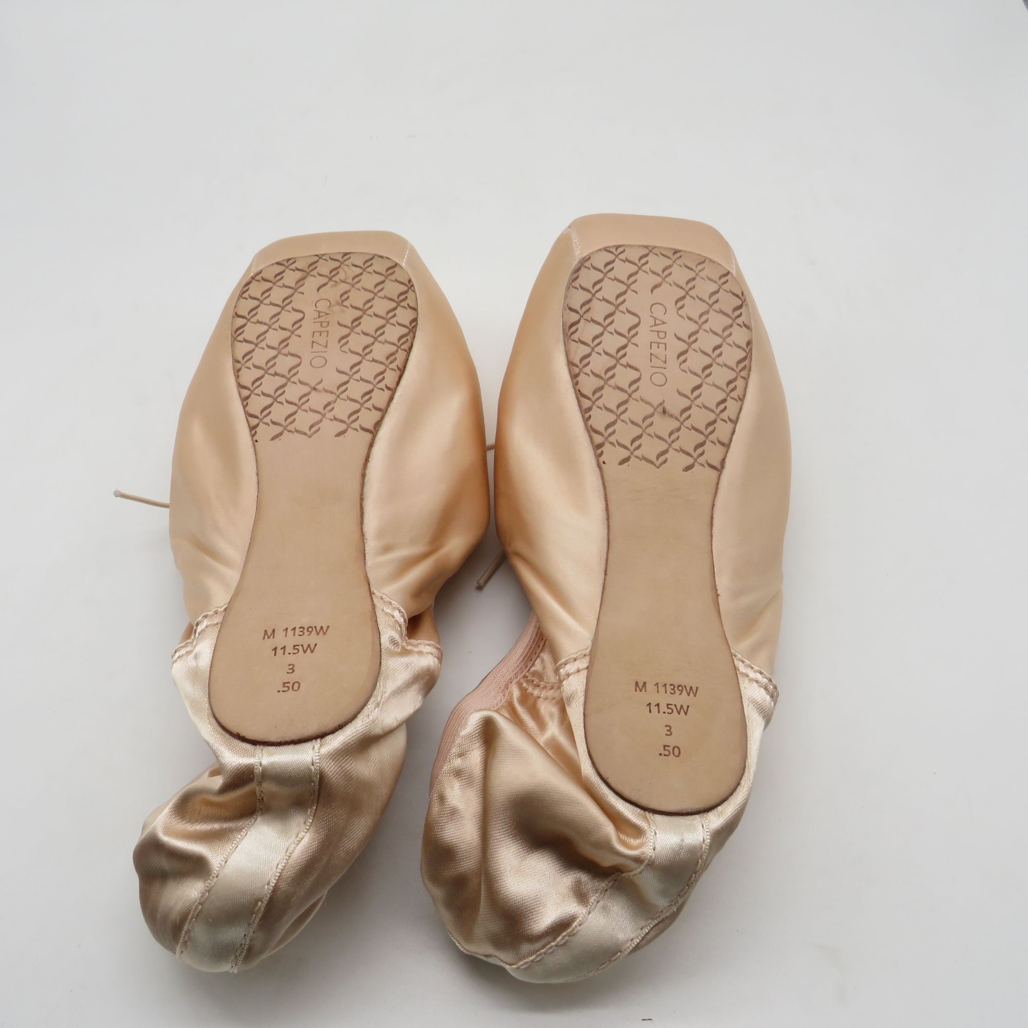 Other Capezio Satin Pointe Ballet Shoes 11.5W For Women NEW Size US 11.5 / IT 41.5 - 4 Thumbnail