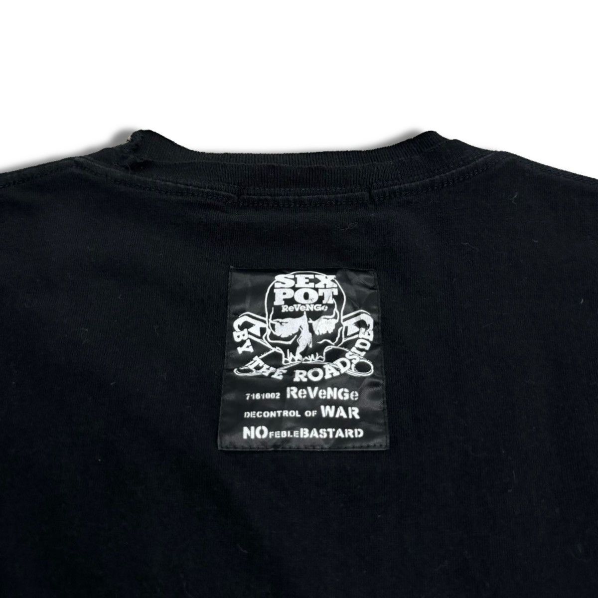 Sex Pot ReVeNGe Sex Pot Revenge Distressed Graphic Shirt Size US L / EU 52-54 / 3 - 9 Thumbnail