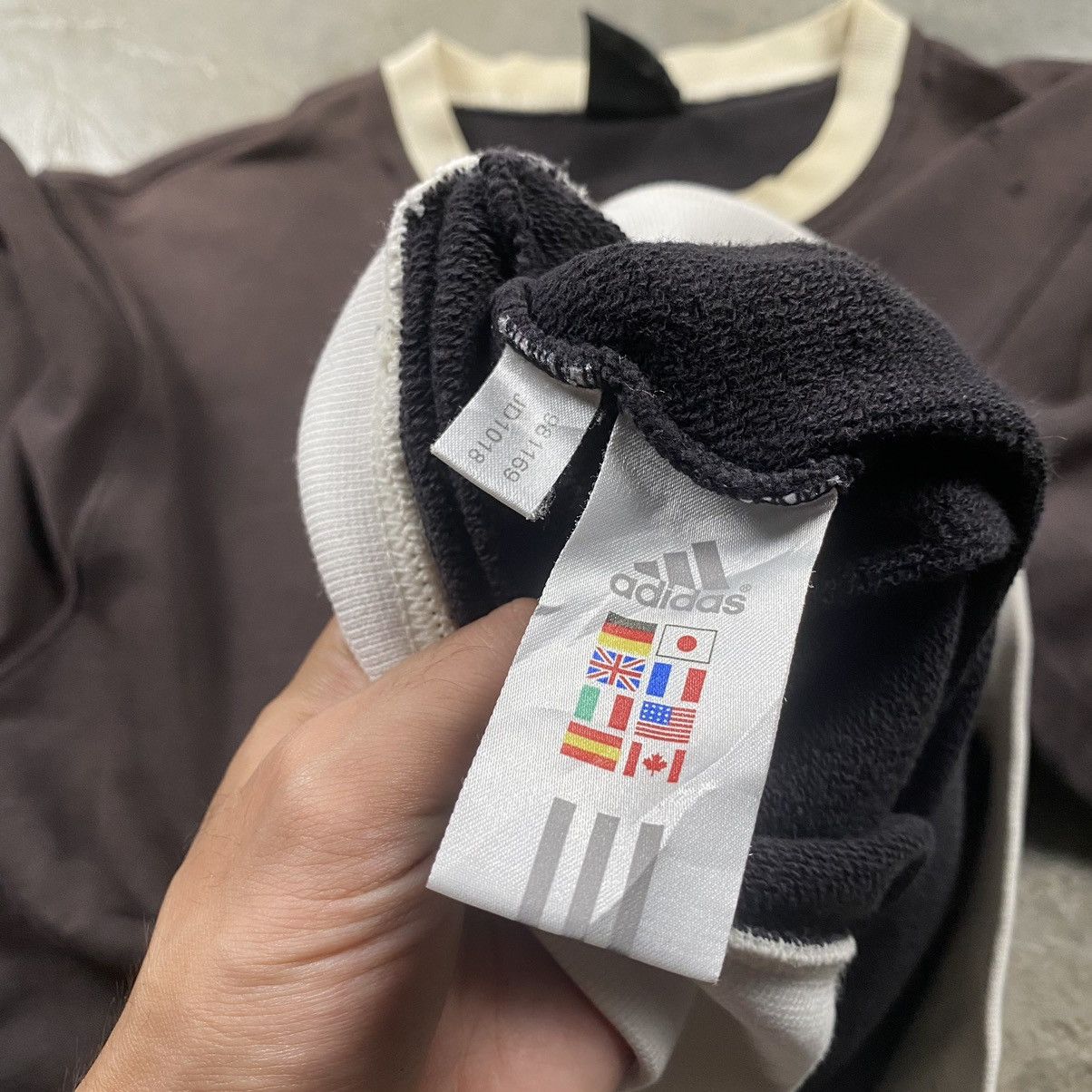 Adidas × Vintage y2k Adidas Travis Distressed Crewneck Size US M / EU 48-50 / 2 - 7 Thumbnail