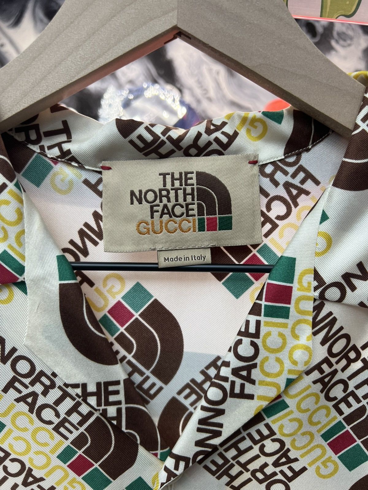 Gucci Gucci x Northface Silk Button Up Size US M / EU 48-50 / 2 - 5 Thumbnail