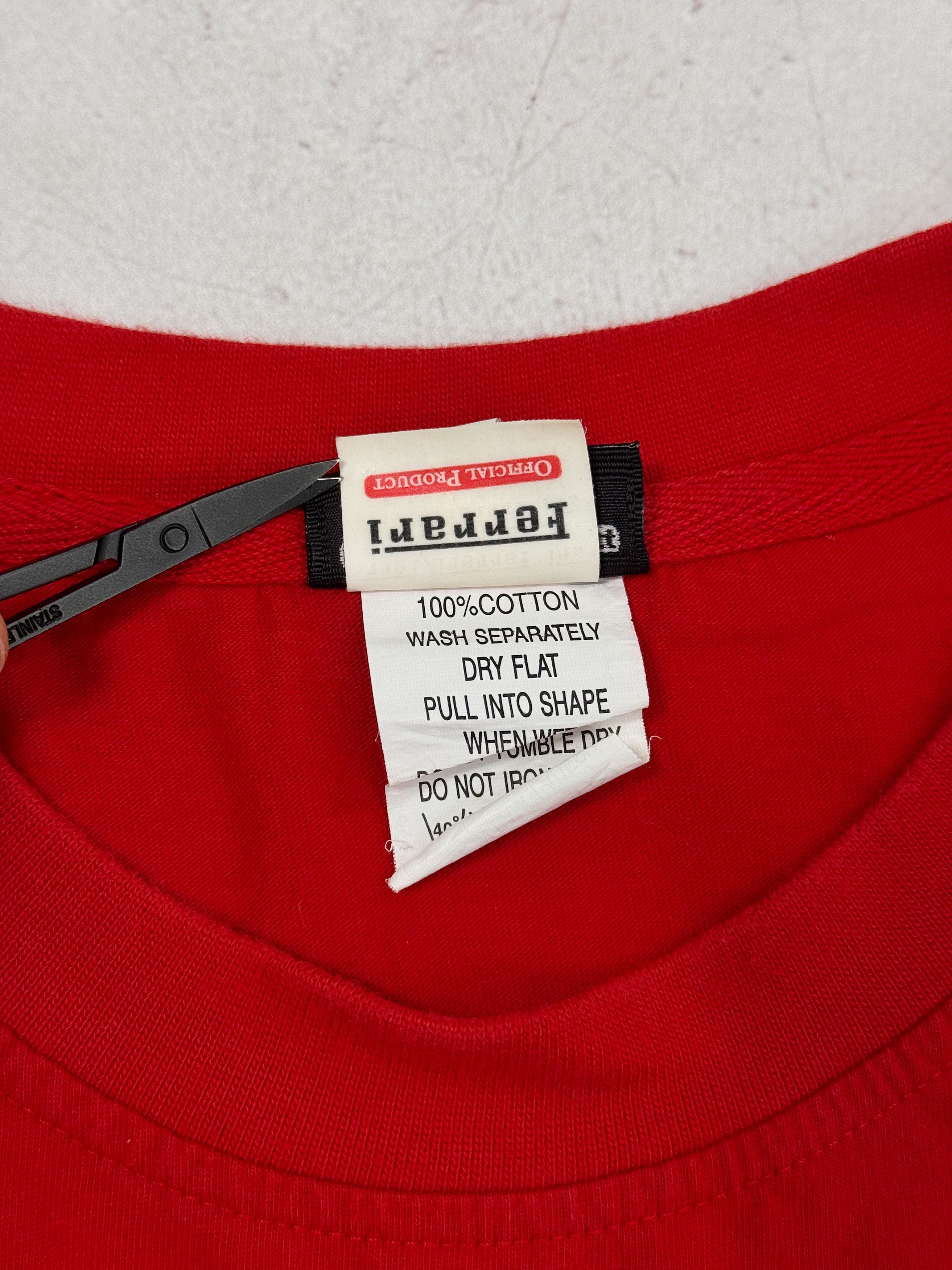 Ferrari Vintage Ferrari T-Shirt F1 Team Racing Car Logo Vodafone Size US L / EU 52-54 / 3 - 13 Thumbnail