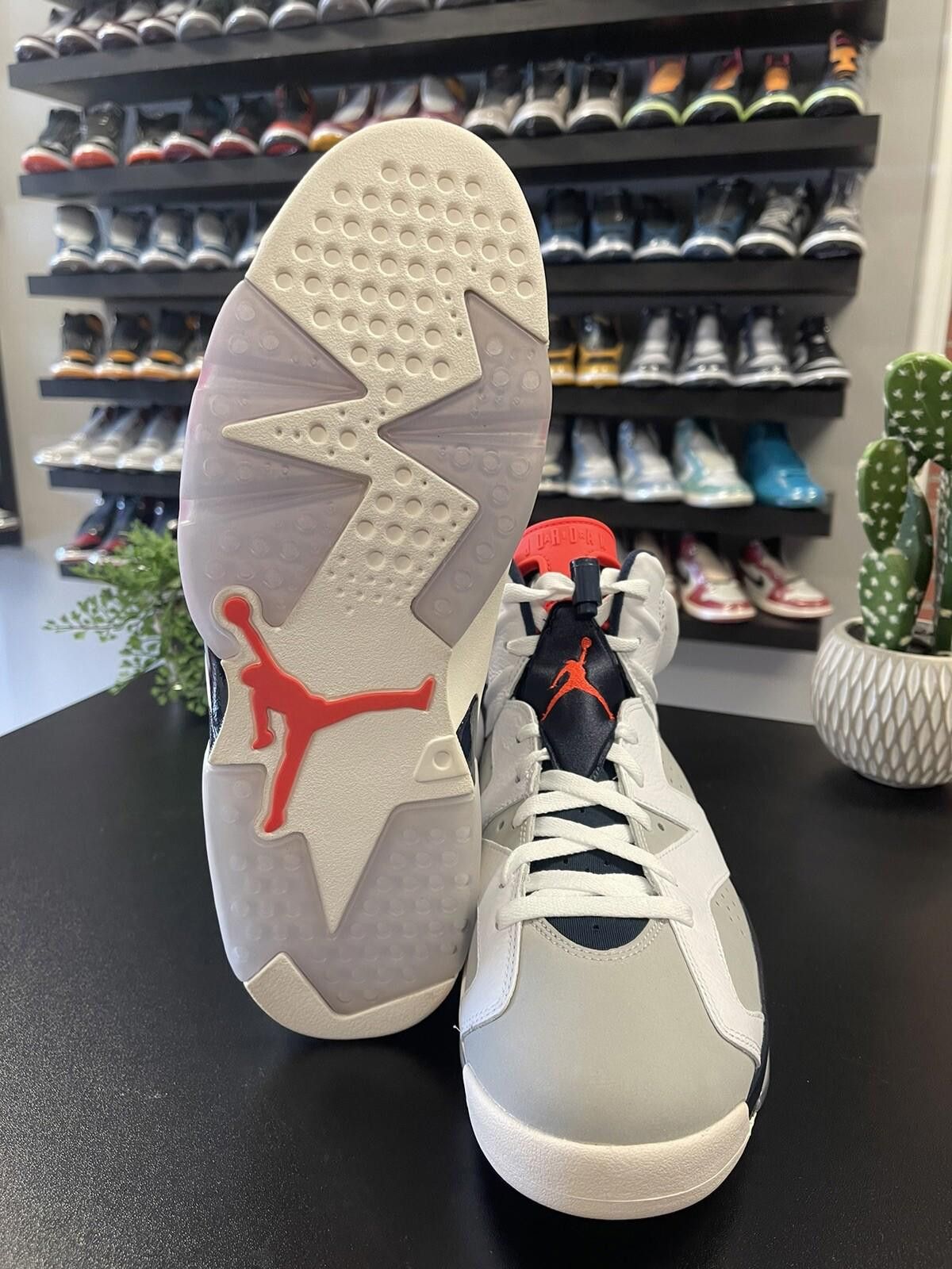 Jordan Brand Size 11.5 - Air Jordan 6 Retro “Tinker” Infrared 384664-104 Size US 11.5 / EU 44-45 - 9 Thumbnail