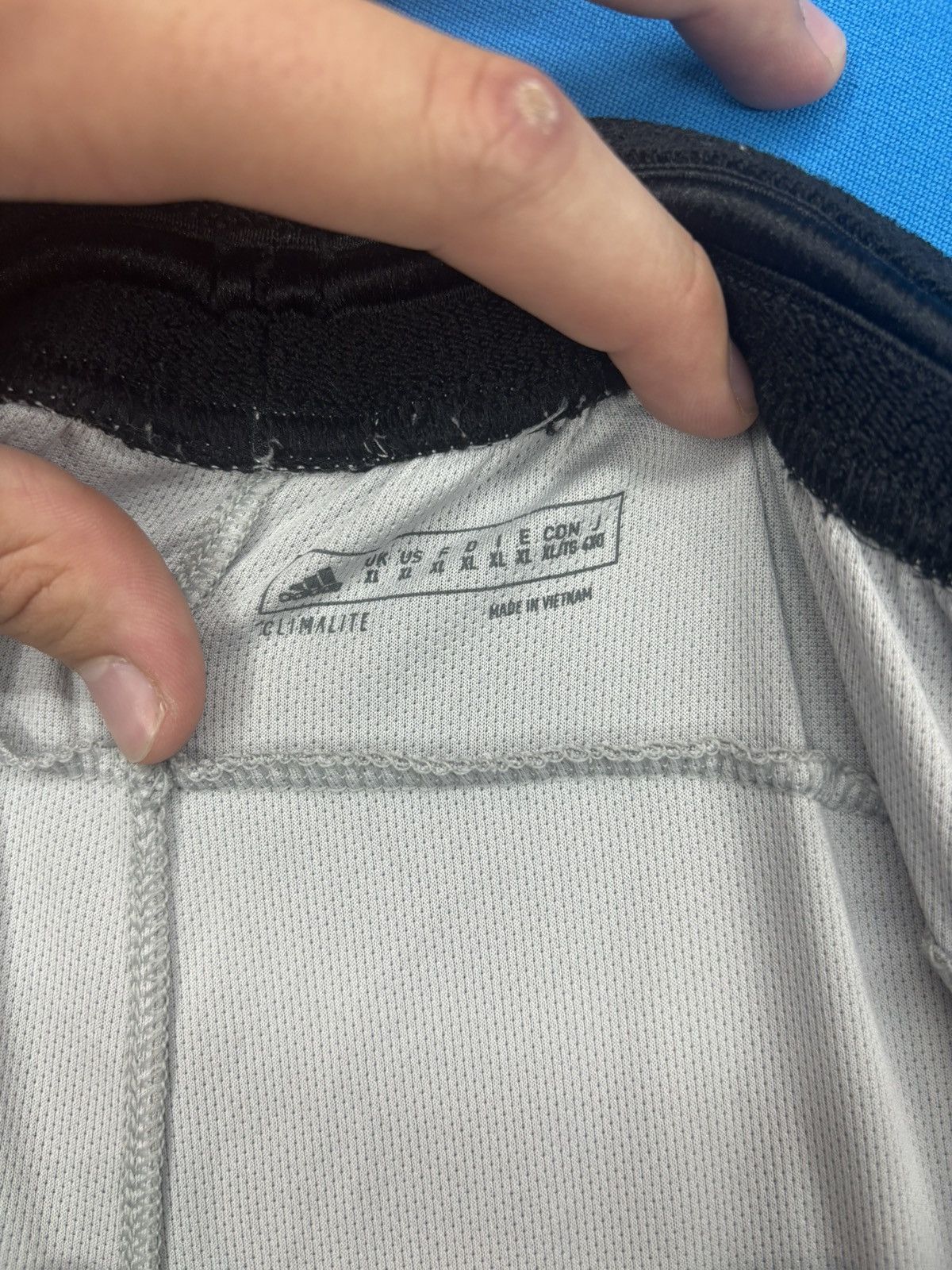 Adidas Adidas Size US 36 / EU 52 - 3 Thumbnail