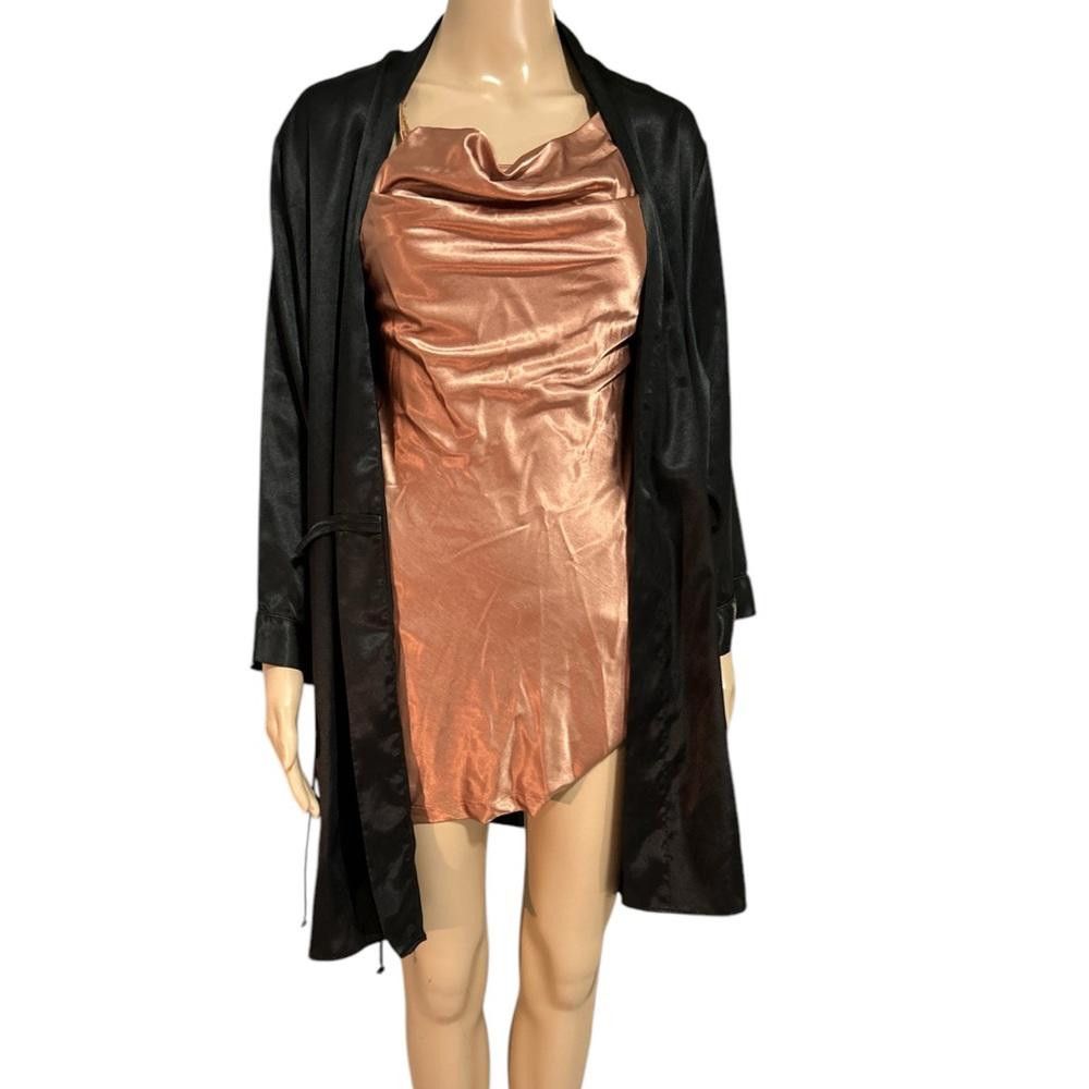 Designer Elegant Black Satin Robe Size ONE SIZE - 3 Thumbnail