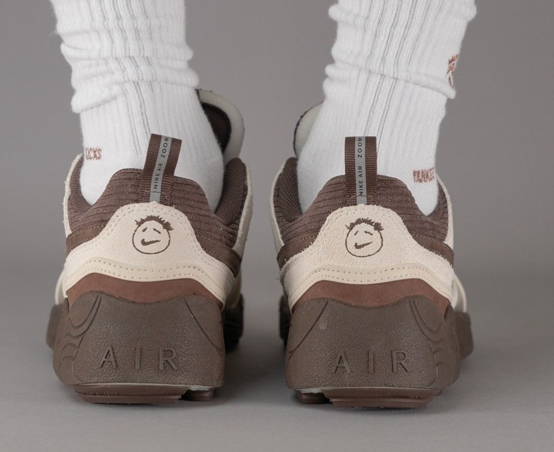 Nike × Travis Scott Travis Scott x Nike Zoom Field Jaxx Leche Blue Size US 11.5 / EU 44-45 - 7 Thumbnail