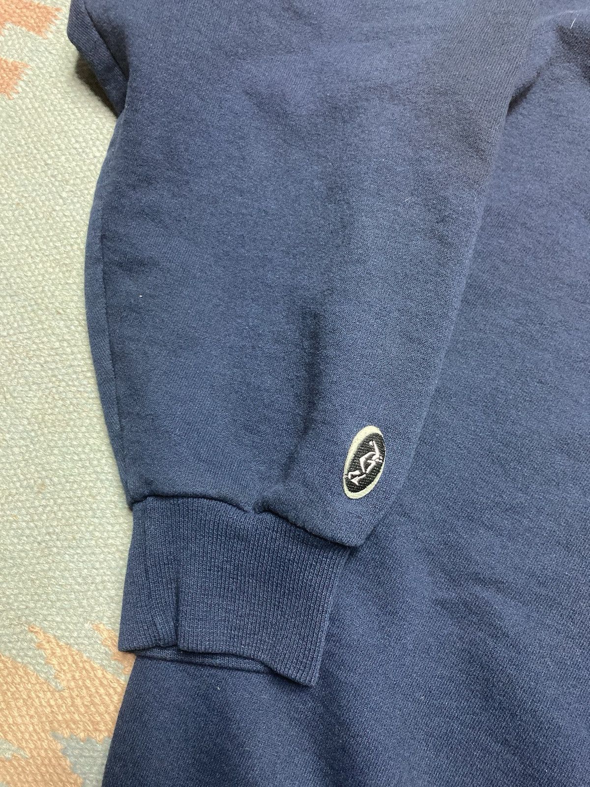 Vintage crewneck sweatshirt discus Russell blank faded grunge boxy L Size US L / EU 52-54 / 3 - 5 Thumbnail