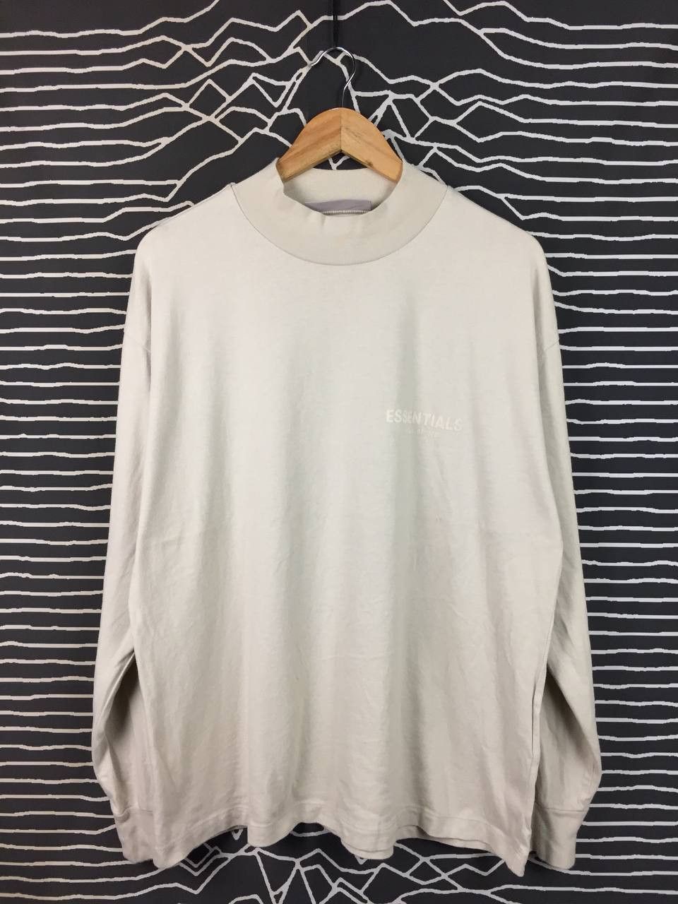 Essentials Fear of God Essentials Long Sleeve Mock Neck Oversized Tee Size US S / EU 44-46 / 1 - 1 Thumbnail