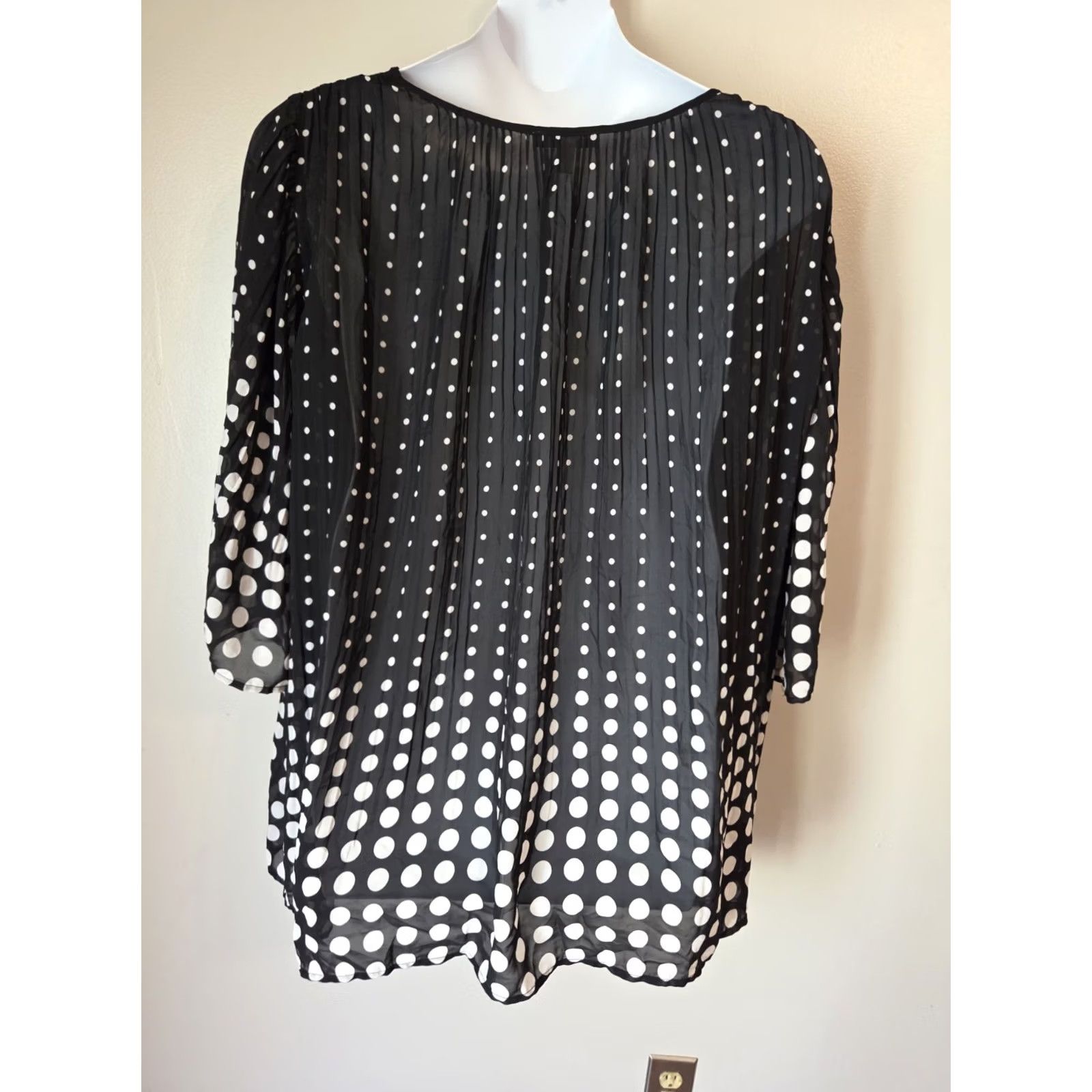 Vintage Woman Within Black Polka Dot Bell Sleeve Studded Semi Sheer Tunic Top 2X Size XXL / US 16-18 / IT 52-54 - 5 Thumbnail