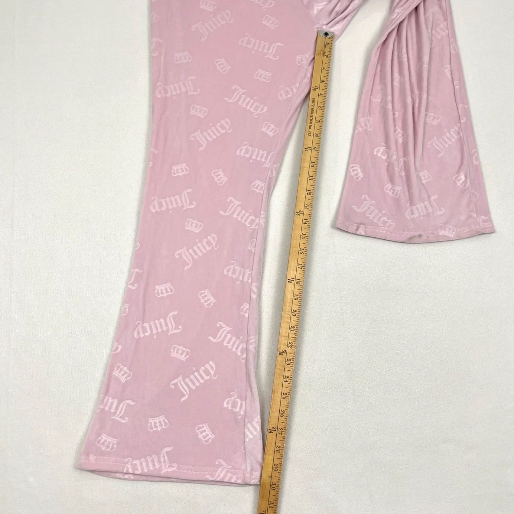 Juicy Couture Juicy Couture Pajama Pants Womens XL Pink Velour Wide Embossed Logo Sleepwear Size 40" / US 18 - 5 Thumbnail