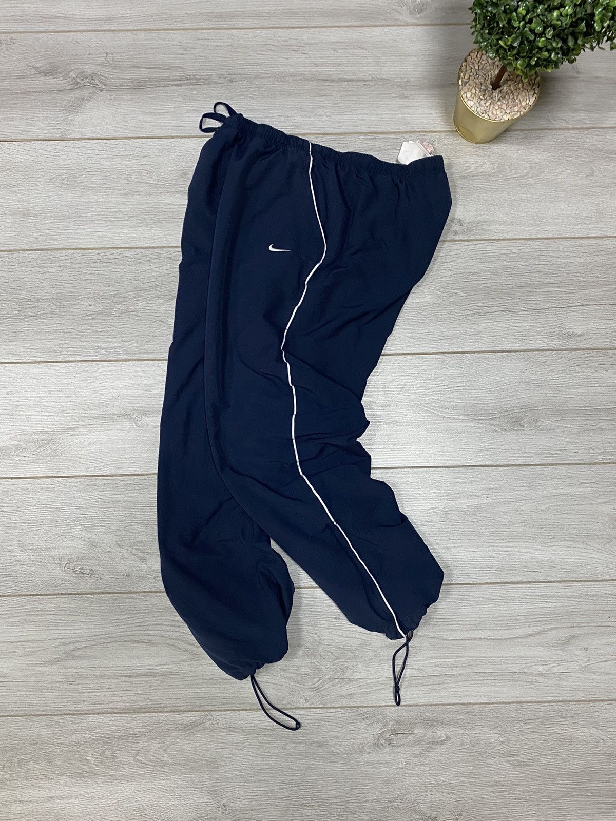 Nike Nike vintage parachute nylon pants striped Size US 36 / EU 52 - 1 Thumbnail