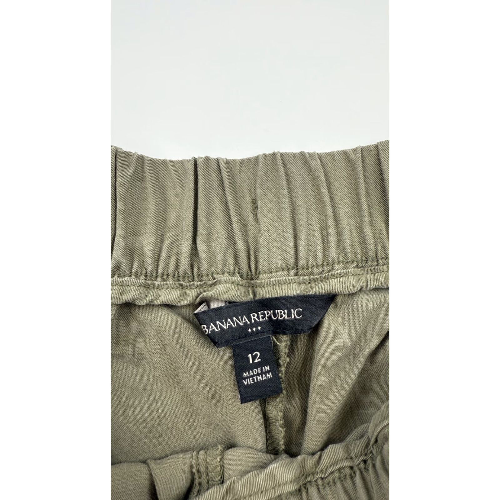 Banana Republic Banana Republic Shorts Womens 12 Green Lyocell Pull On Drawstring Casual Pockets Size 34" / US 12 / IT 48 - 3 Thumbnail