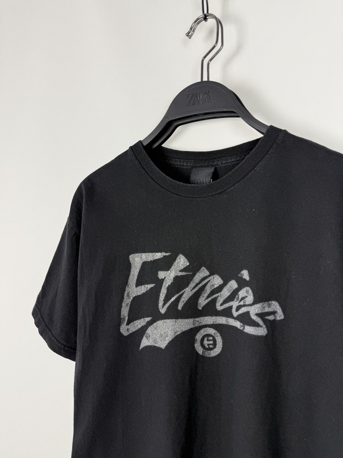 Etnies 2000s Vintage Ethnies Skateboarding Script Logo T-Shirt Size US M / EU 48-50 / 2 - 2 Thumbnail