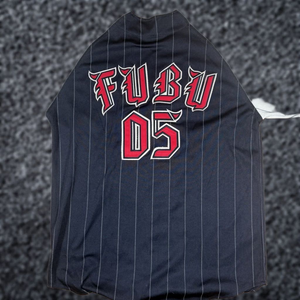 Fubu VINTAGE FUBU 05 Sports Baseball Jersey Button Mens Large Black Red Y2K Size US L / EU 52-54 / 3 - 1 Thumbnail