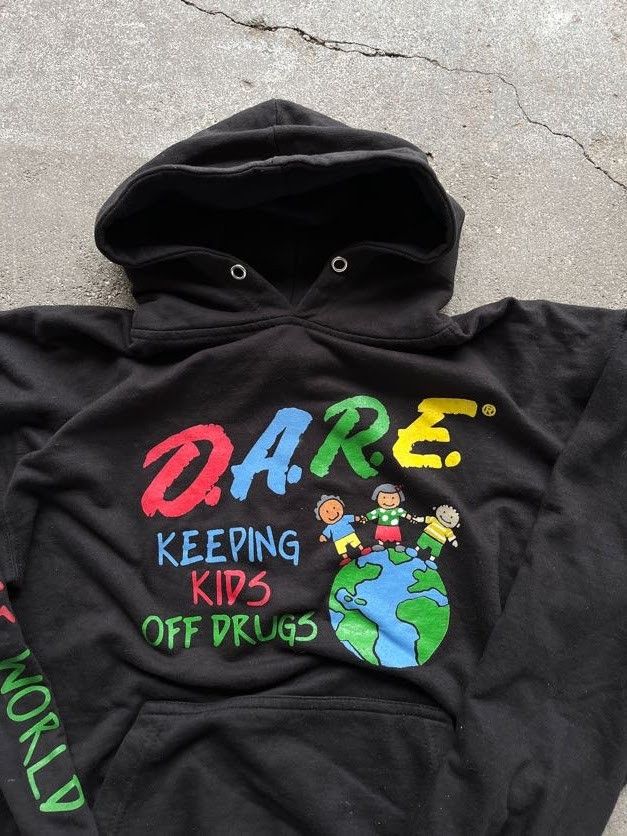 D.A.R.E D.A.R.E. “Keep Kids Off Drugs” 90s vintage sweatshirt Size US L / EU 52-54 / 3 - 3 Thumbnail