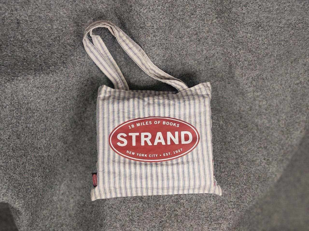 Vintage Strand 18 miles of books New York Design Shopper Tote Bag Size ONE SIZE - 12 Thumbnail