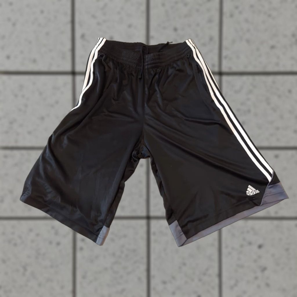 adidas Shorts Mens M Medium Black Athletic Basketball Shirt?