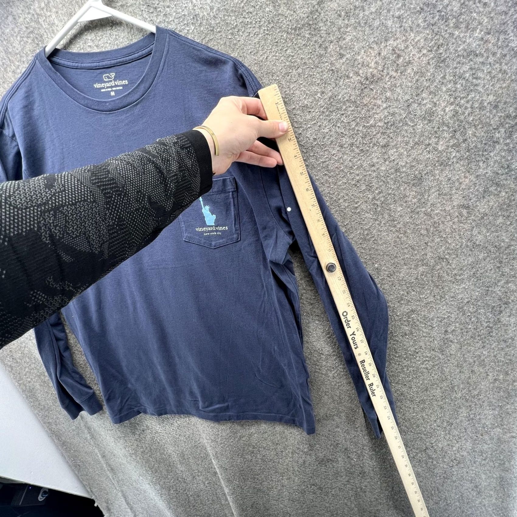 Vineyard Vines VINEYARD VINES Shirt Mens M Blue Long Sleeve NYC Pocket Graphic Tee Tagless Size US M / EU 48-50 / 2 - 4 Thumbnail