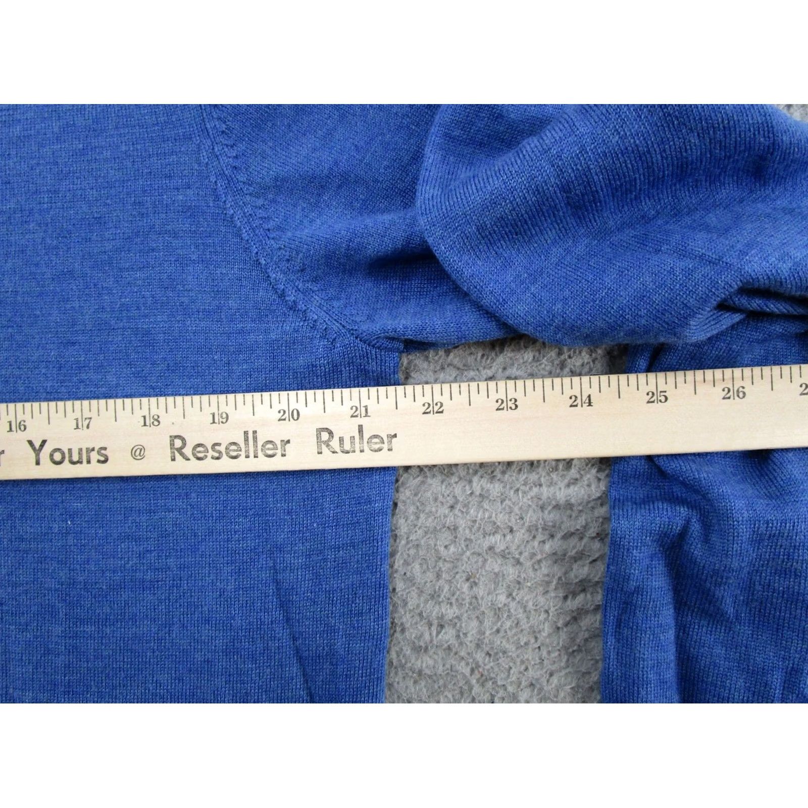 Gap Gap Blue V-Neck 100% Italian Merino Wool Sweater L Vintage Y2K Pullover Knit Mens Skein Size US L / EU 52-54 / 3 - 5 Thumbnail