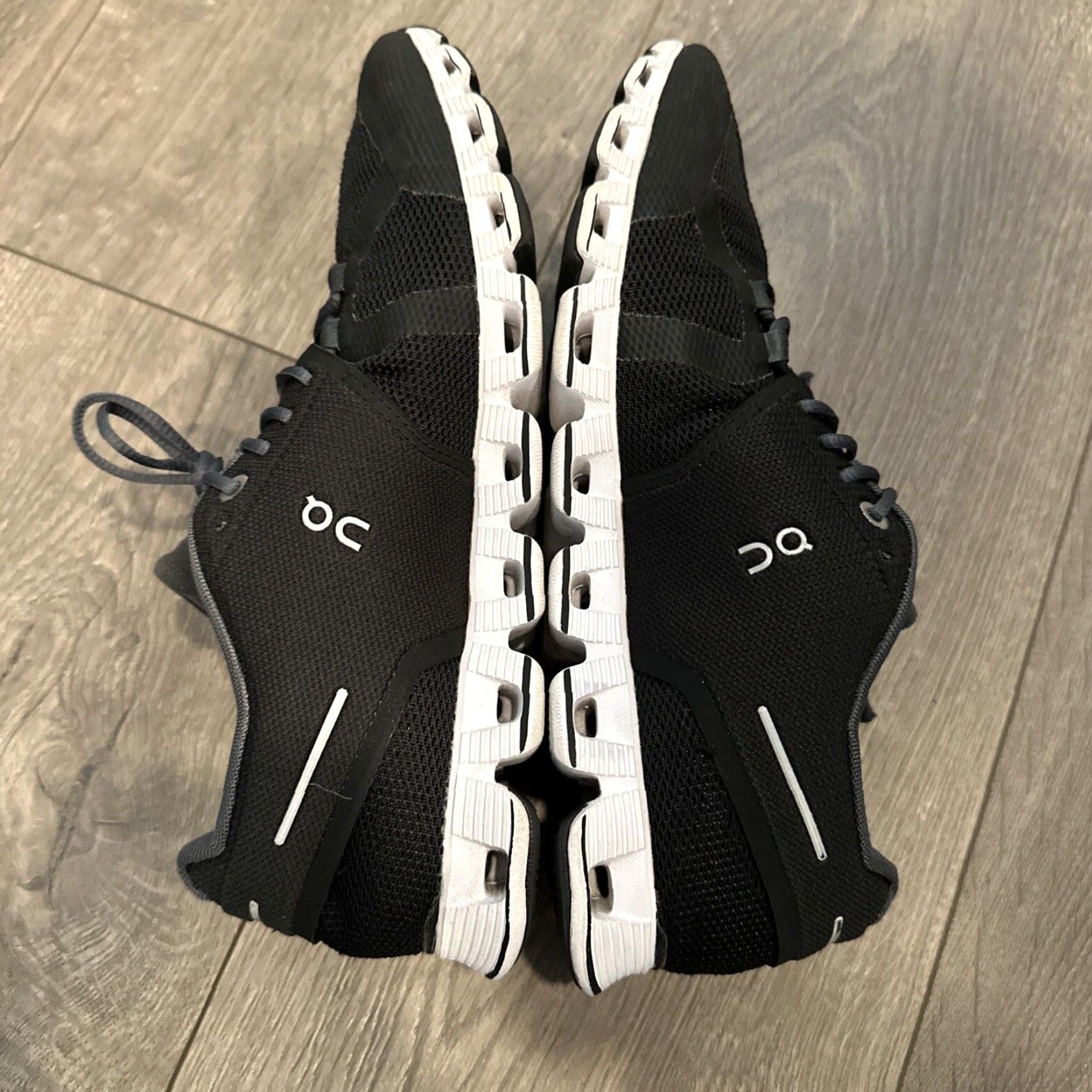 Vintage On Cloud 5 Sneaker Women's US 7.5 Black Athletic Running Shoes Womens Size US 7.5 / IT 37.5 - 6 Thumbnail