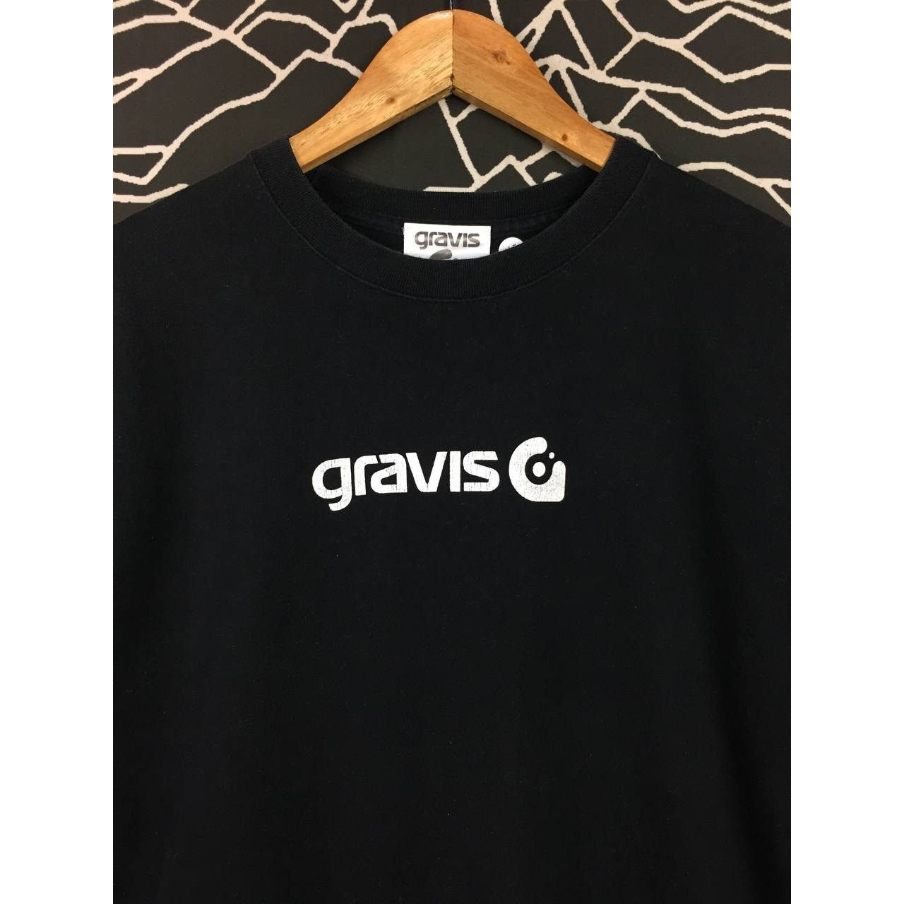 Gravis × Vintage Vtg Gravis Skateboards Spell Out Logo Skate Tee Size US L / EU 52-54 / 3 - 3 Thumbnail