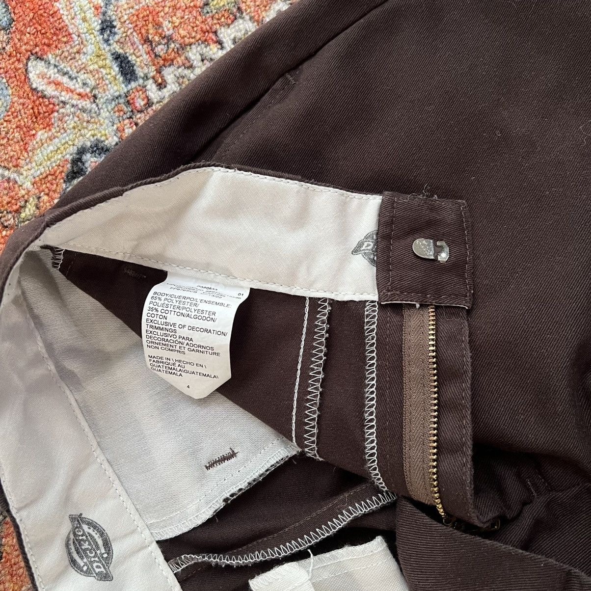 Dickies Classic brown dickies women’s size 4 timeless staple! Size 27" / US 4 / IT 40 - 6 Thumbnail
