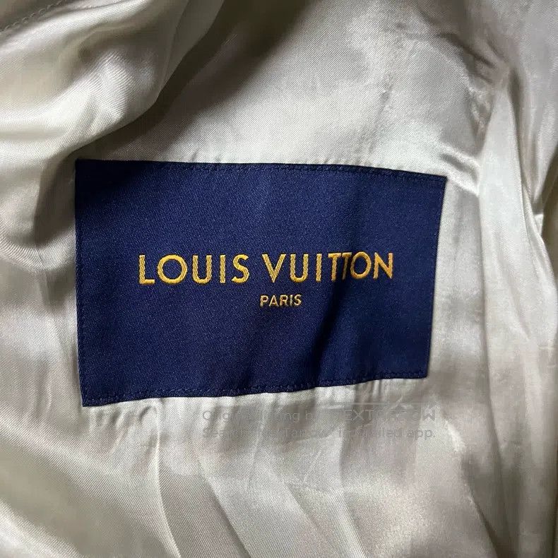 Louis Vuitton Louis Vuitton White contrasting monogrammed cartoon appliq Size US L / EU 52-54 / 3 - 3 Thumbnail