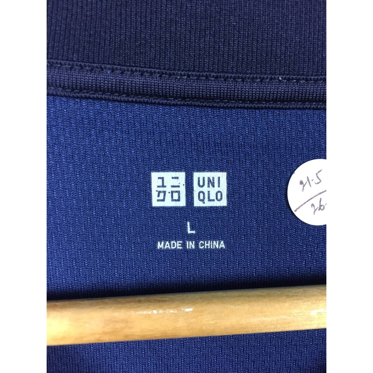 Japanese Brand × Uniqlo Uniqlo AIRism Mesh V- Neck Short Sleeve Tee Size US L / EU 52-54 / 3 - 8 Thumbnail