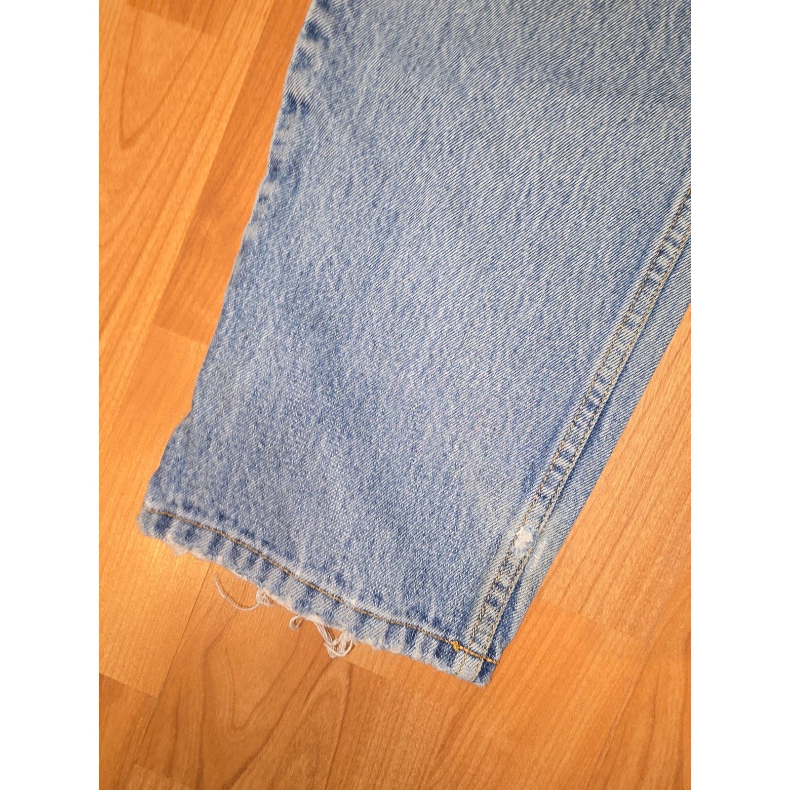Eddie Bauer Eddie Baur Jeans 36x36 Light Wash Denim Natural Distressing Size US 36 / EU 52 - 4 Thumbnail